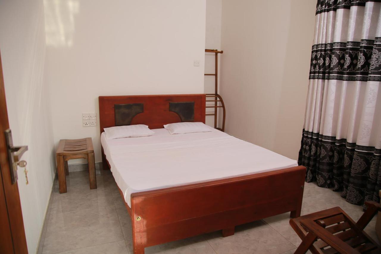 Guruge Guest House Аханґама Екстер'єр фото