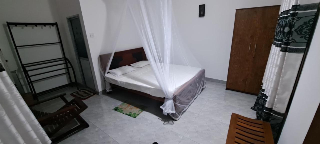 Guruge Guest House Аханґама Екстер'єр фото